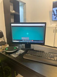 إعداد مكبر صوت المؤتمرات